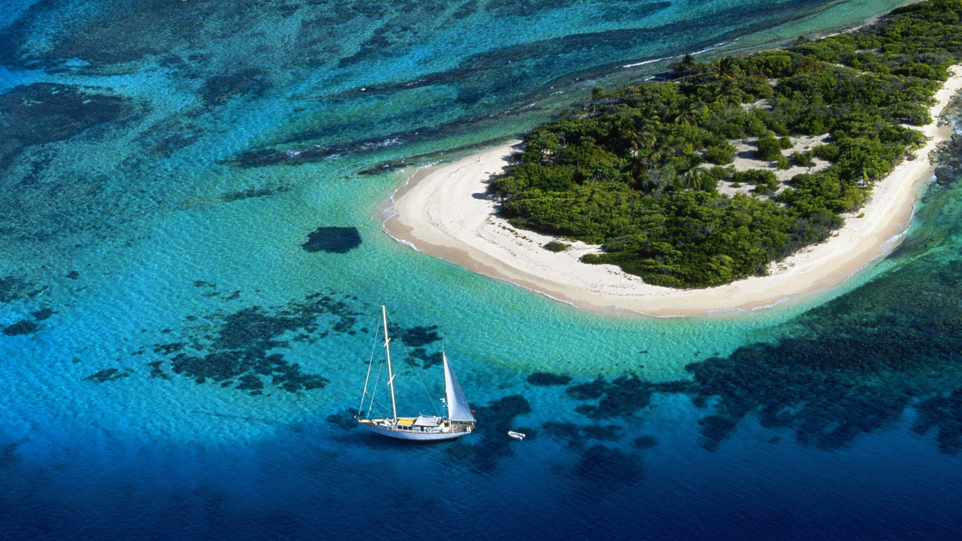 yacht_island_beach_bank_from_above_land_water_azure_60859_1920x1080