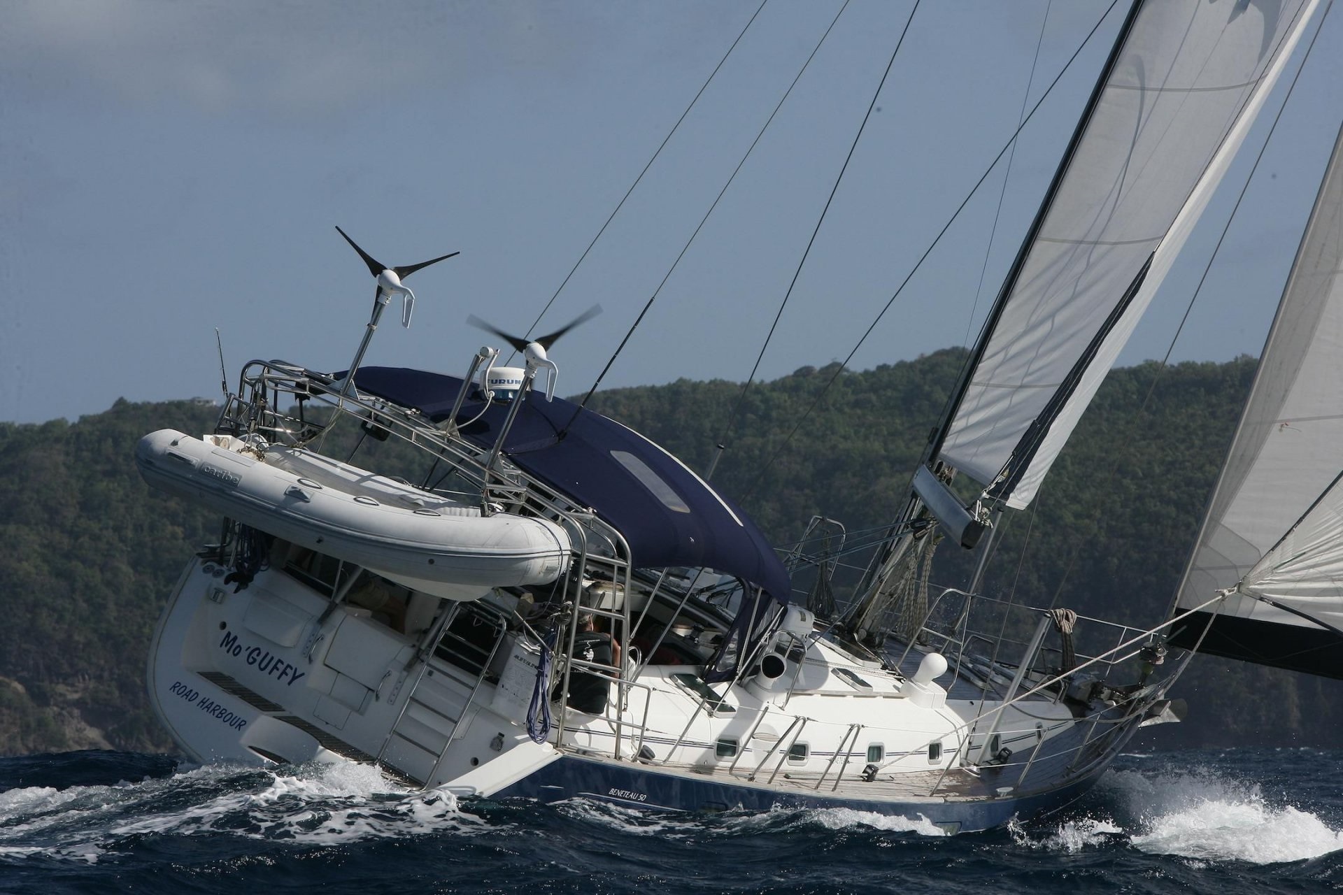 Benet50_undersails2